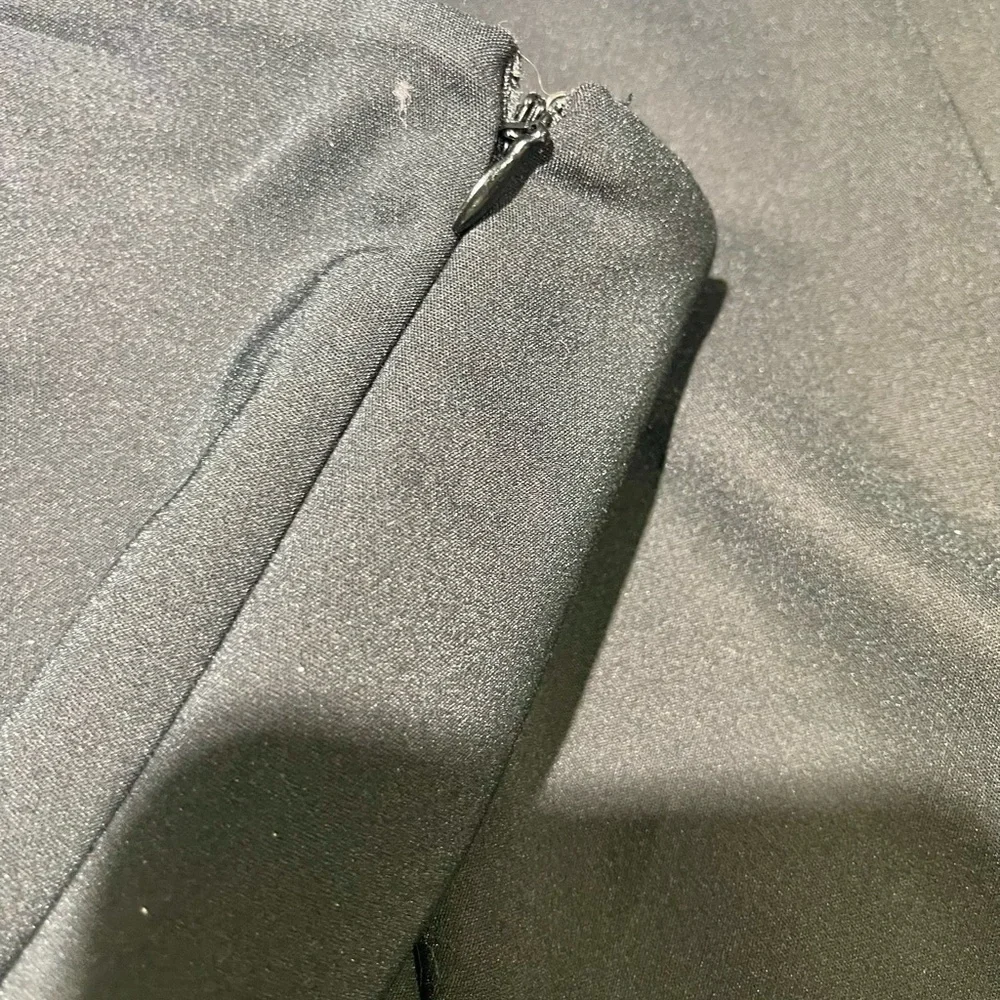 🥳💐KASPER Skirt, pencil, approx 16” waist across, solid black, Size 8 - Picture 4 of 6